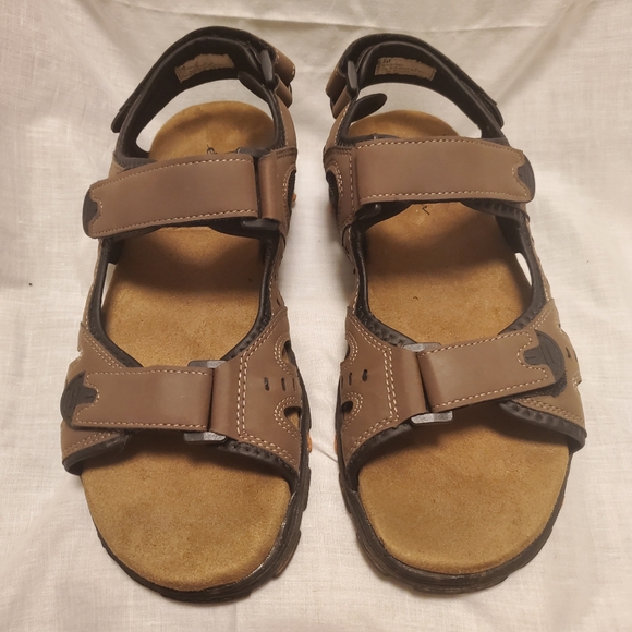 Other - Eddie Bauer Waldport Men's River Sandals Size 8 Ajustable fit rating kayaking